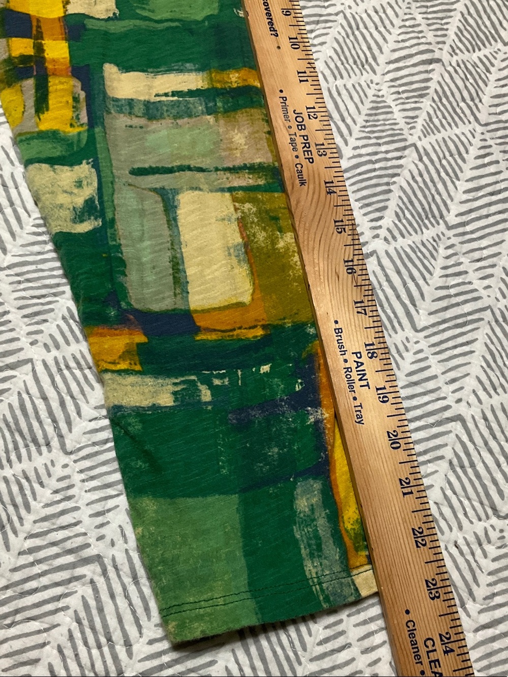 LOGO by Lori Goldstein Green & Yellow Abstract V‑Neck Long Sleeve Top - Picture 9 of 9